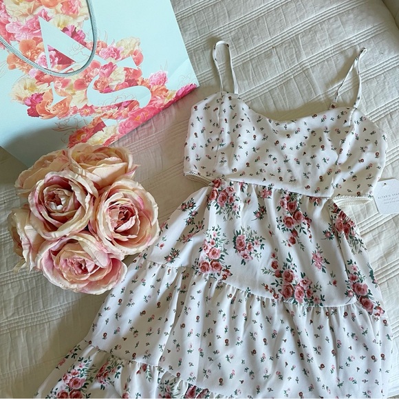 NWT Small pink floral mini dress with cutouts on the side - Picture 2 of 16